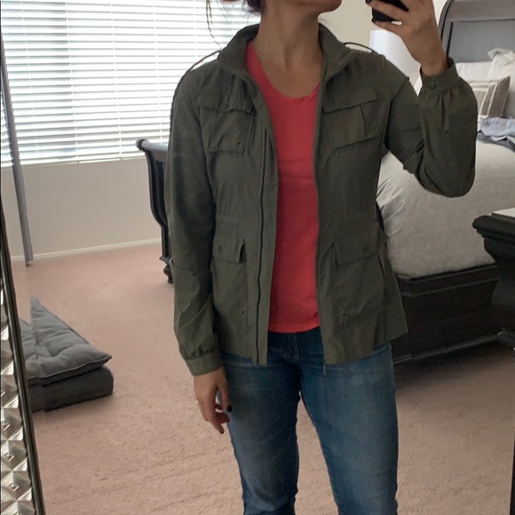 Mountain Hardwear Jackets & Blazers - Mountain Hardwear Anorak Shell Jacket